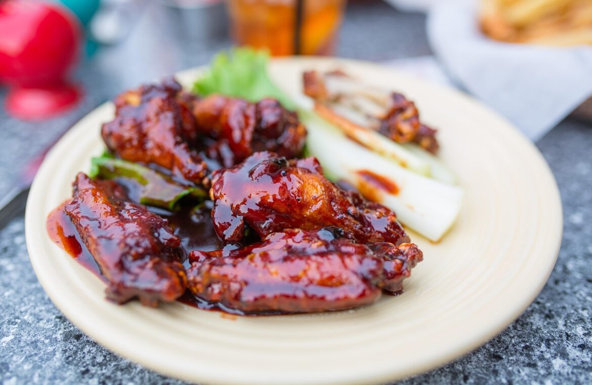 découvrez notre service de traiteur barbecue, où nous vous offrons des viandes grillées savoureuses, des accompagnements frais et des desserts irrésistibles. parfait pour vos événements, mariages, anniversaires ou fêtes d'entreprise, notre équipe s'occupe de tout pour vous garantir une expérience culinaire inoubliable en plein air.