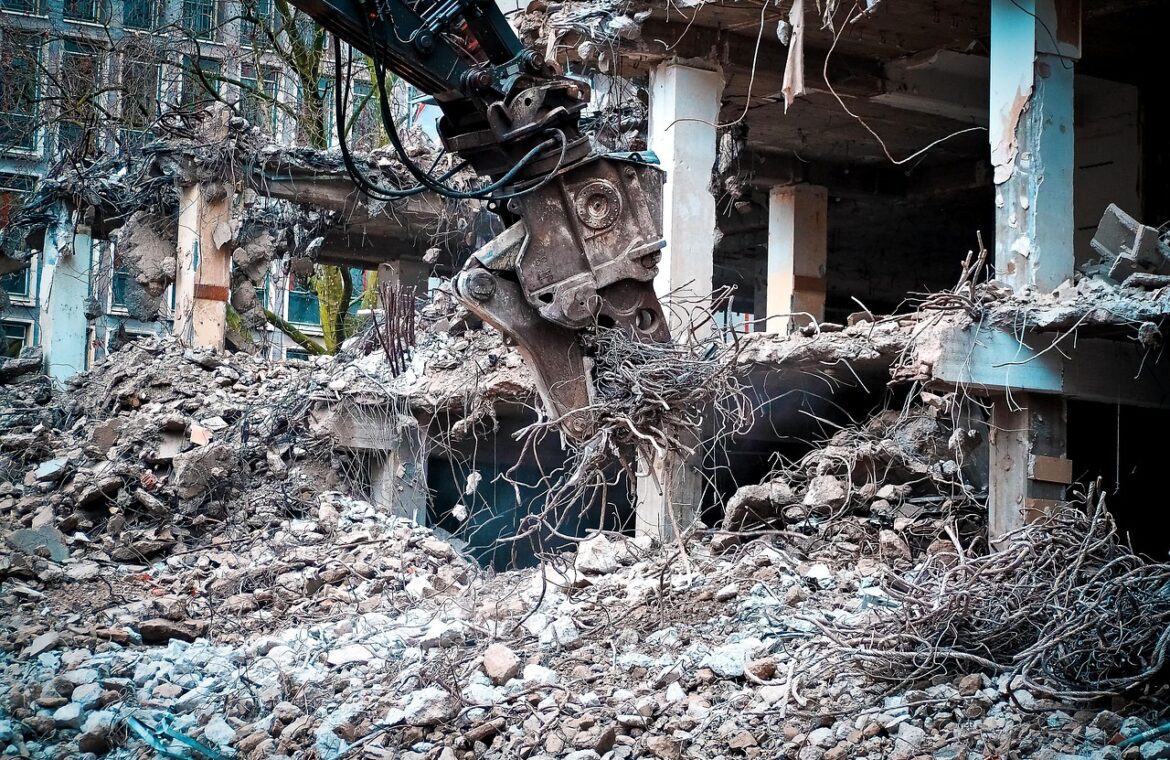 découvrez nos services de démolition professionnels et sécurisés. nous proposons des solutions adaptées à vos projets, que ce soit pour des bâtiments résidentiels ou commerciaux. notre équipe expérimentée assure un travail rapide tout en respectant les normes de sécurité en vigueur.