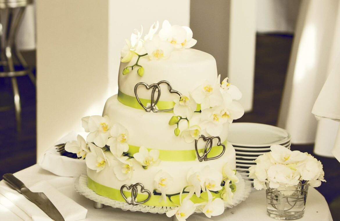 découvrez notre délicieuse sélection de gâteaux de mariage, alliant élégance et saveurs irrésistibles pour faire de votre grand jour un moment inoubliable.