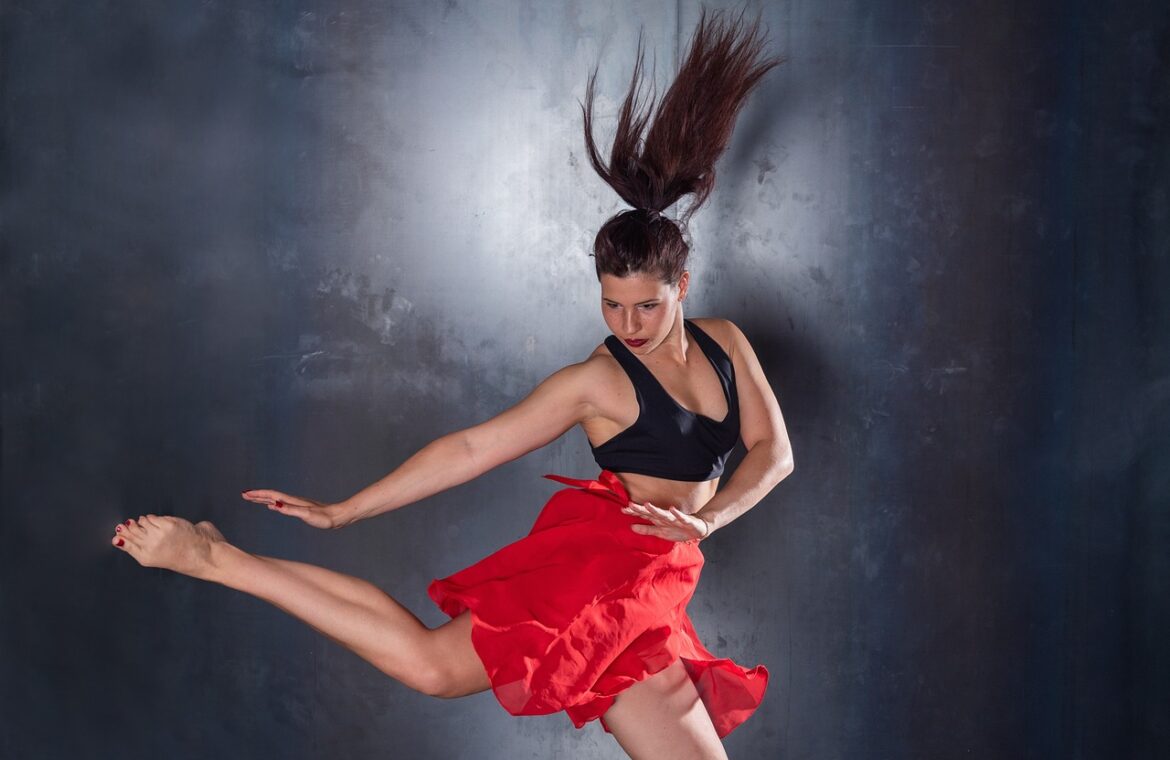 découvrez la danse jazz, un style dynamique mêlant énergie, expression corporelle et rythmes variés. apprenez l'histoire, les techniques et bénéficiez de conseils pour débuter ou perfectionner votre jazz dance.