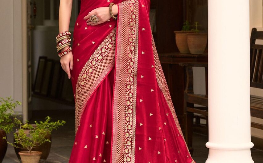 découvrez la richesse et l’élégance des vêtements traditionnels indiens : saris colorés, kurtas raffinés et tenues emblématiques qui reflètent la diversité culturelle de l’inde. adoptez un style authentique et intemporel pour toutes les occasions.