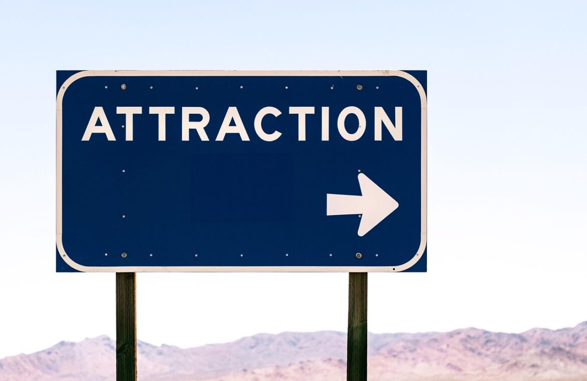découvrez nos solutions de signalétique pour points de vente, conçues pour attirer l'attention et maximiser l'impact visuel de vos promotions en magasin.