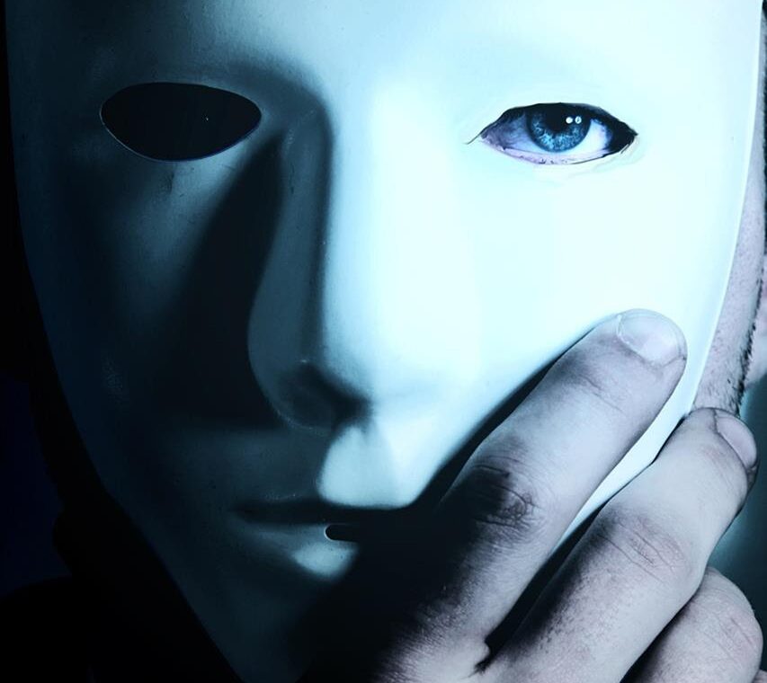 découvrez comment visualiser les couches cachées des réseaux neuronaux pour mieux comprendre leur fonctionnement interne et améliorer vos modèles d'intelligence artificielle.