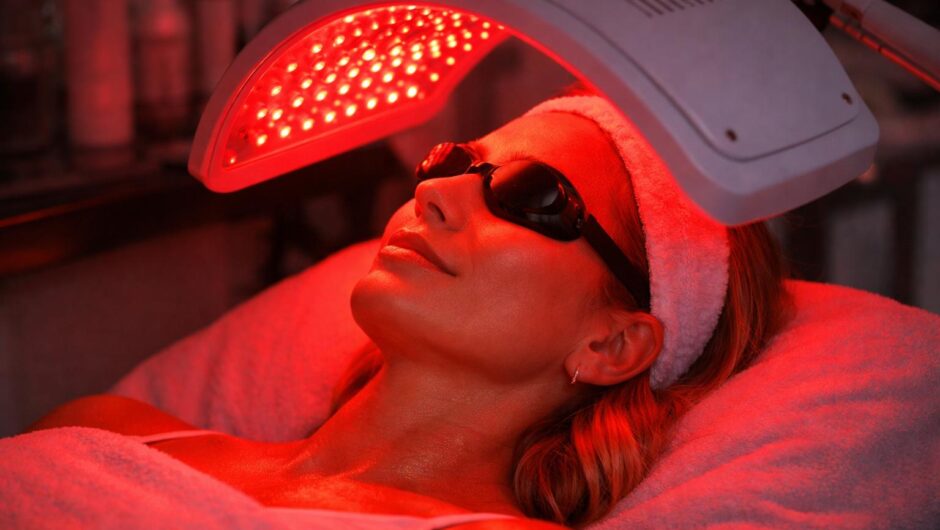 LED thérapie : la lumière rouge comme soin anti-âge