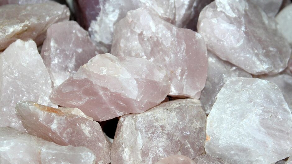 découvrez tout sur le quartz : ses propriétés, applications et bienfaits dans la vie quotidienne.