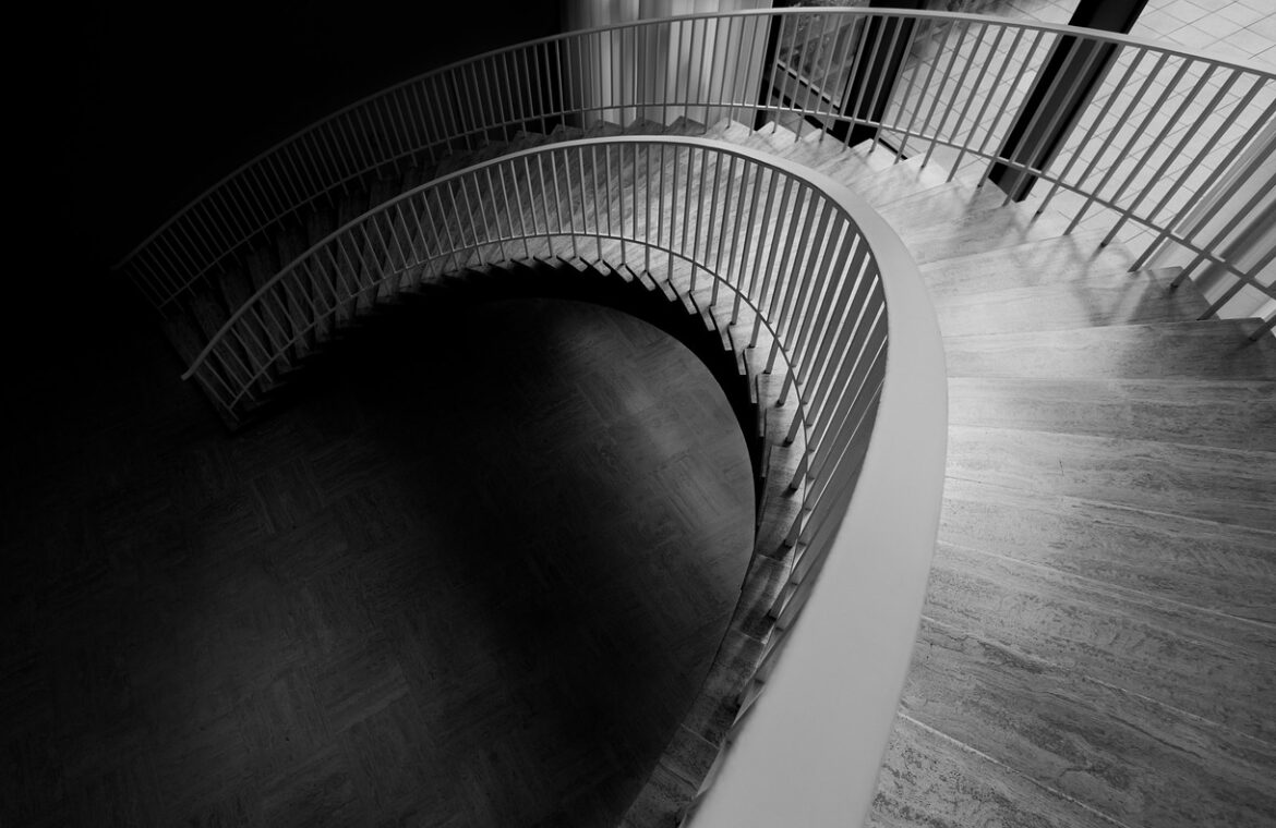 découvrez notre collection d'escaliers en colimaçon alliant design élégant et gain de place, parfaits pour sublimer votre intérieur avec style et fonctionnalité.