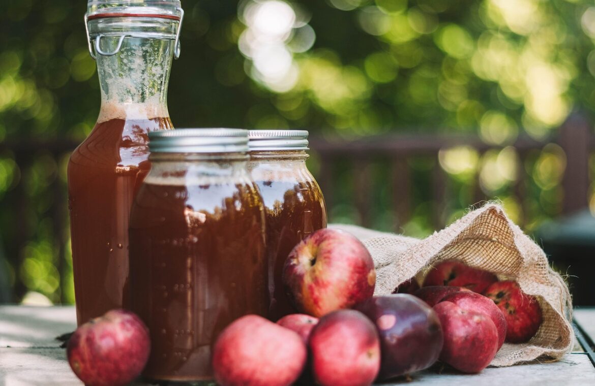 découvrez comment choisir les meilleures pommes pour produire un jus premium de qualité exceptionnelle.