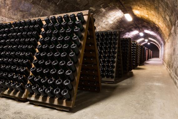 Cave à vin encastrable ou indépendante : laquelle choisir ?