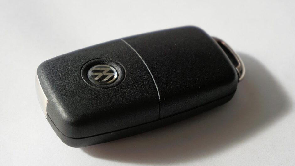 remplacement de clé électronique de voiture : faites reproduire ou programmer votre clé rapidement et retrouvez l’accès à votre véhicule en toute sérénité.