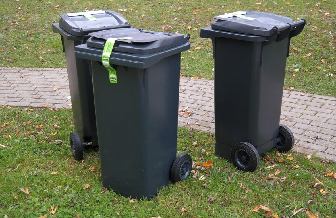 découvrez le stockage jusqu’à décroissance des déchets radioactifs, ses conditions de sécurité et les étapes à suivre avant leur élimination.
